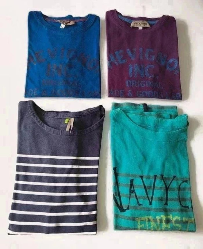 20 € Lot de 4 tee-shirts manches longues 10 ans