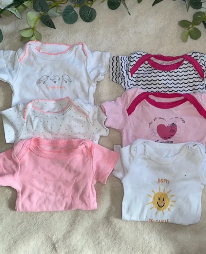 Lot 6 bodies manches courtes 3 mois