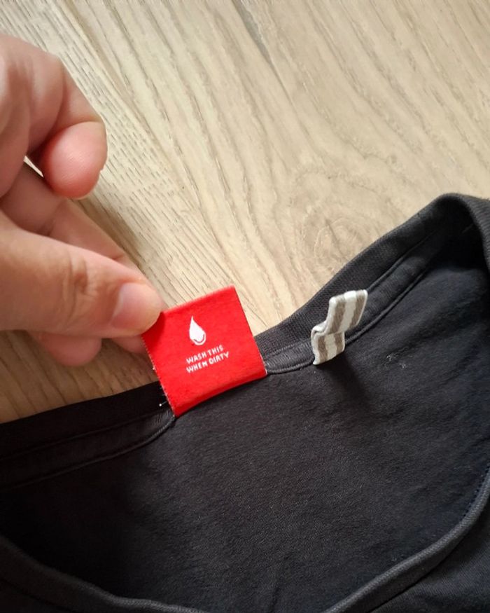 T-shirt Puma 12ans comme NEUF - photo numéro 3