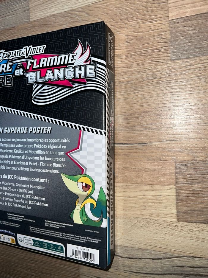 Coffret Pokémon  poster 10.5 flamme blanche foudre noire - photo numéro 4