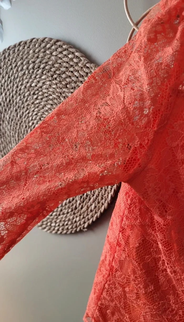 Blouse en dentelle Kookaï manches 3/4 très bon état - photo numéro 6