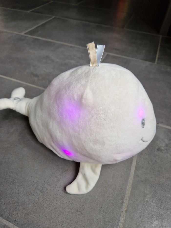 Peluche lumineuse baleine - photo numéro 2