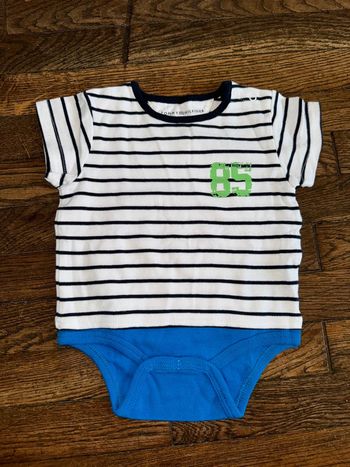 Body Tommy Hilfiger  3 mois