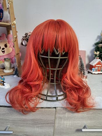 Jolie perruque semi naturelle