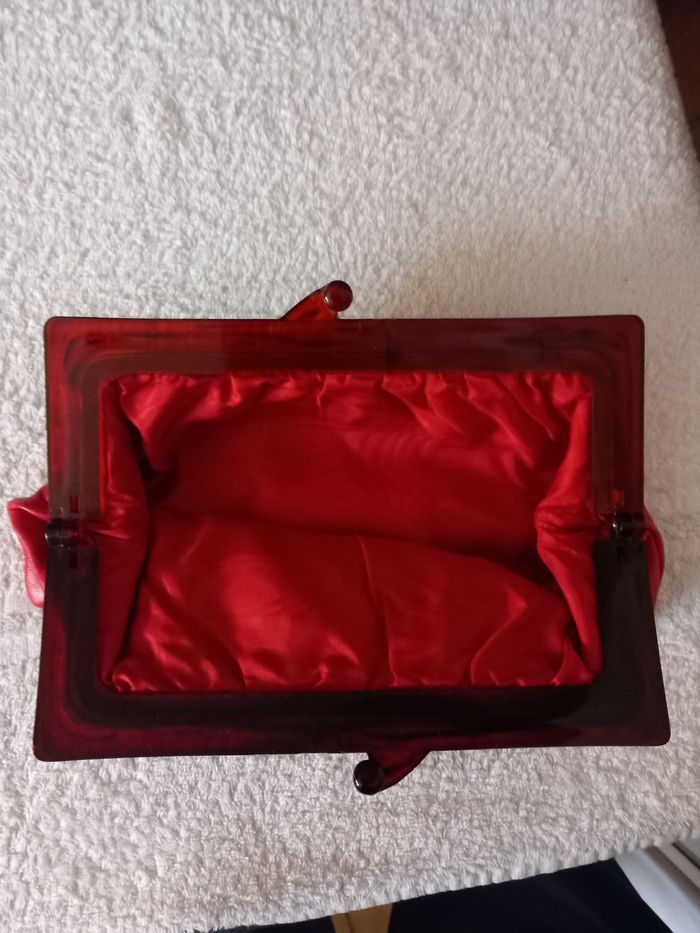 Pochette rouge cuir - photo numéro 3