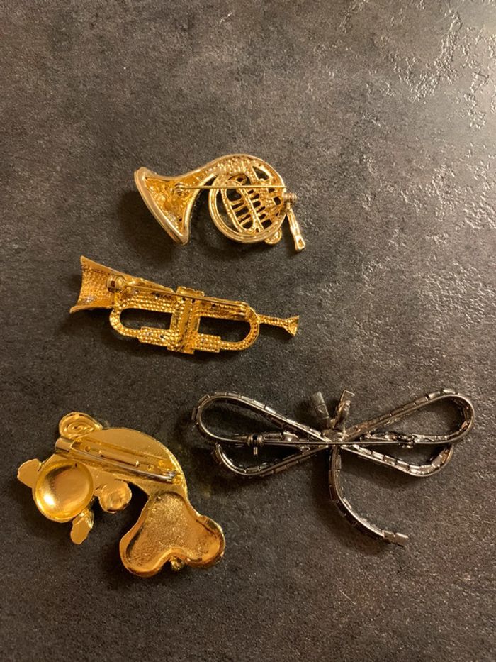 Broches - photo numéro 2