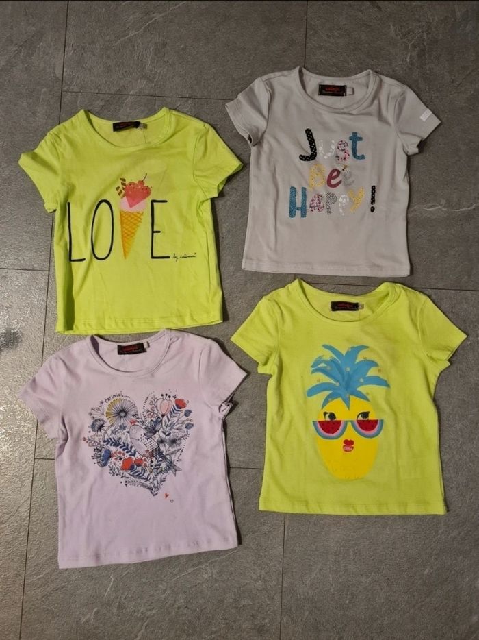 Lot de 4 tee shirt catimini taille 4 ans jamais porté