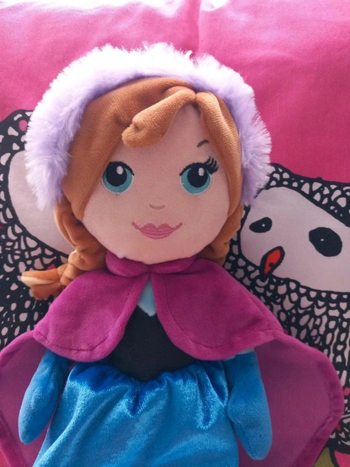 Peluche poupée reine des neiges Nicotoy Disney 31cm - photo numéro 2