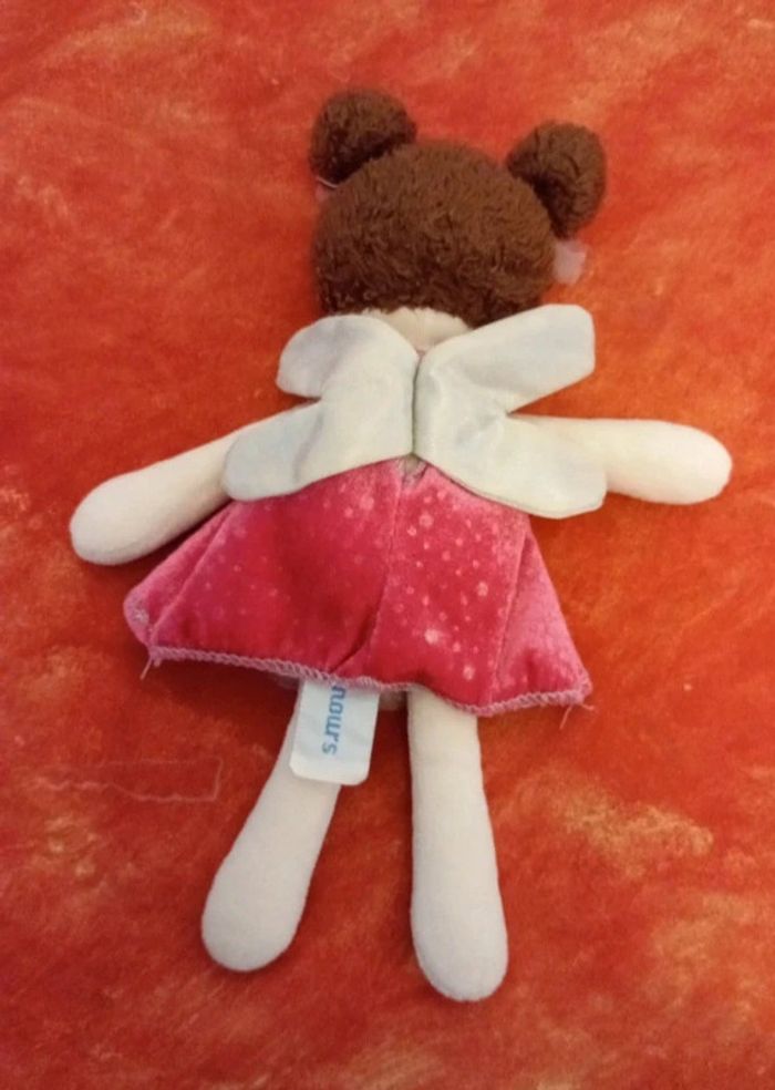Poupée doudou petite fille marque Nounours - photo numéro 3