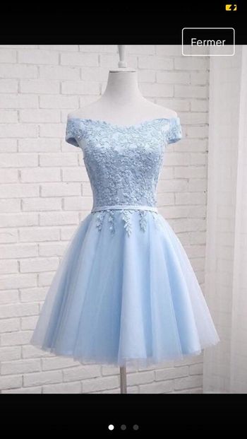 Robe bleue claire