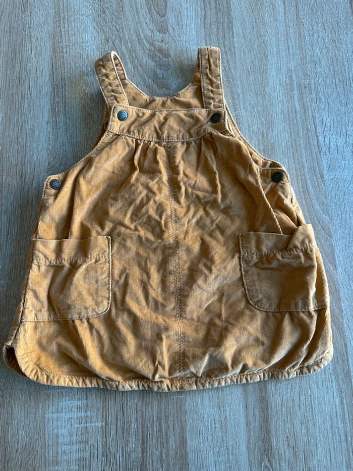 Robe velours tape à l’œil