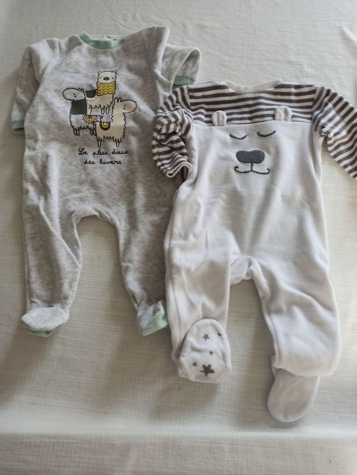 Lot vêtements garçon 6 mois - photo numéro 2