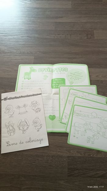 Carnet et feuilles de coloriage