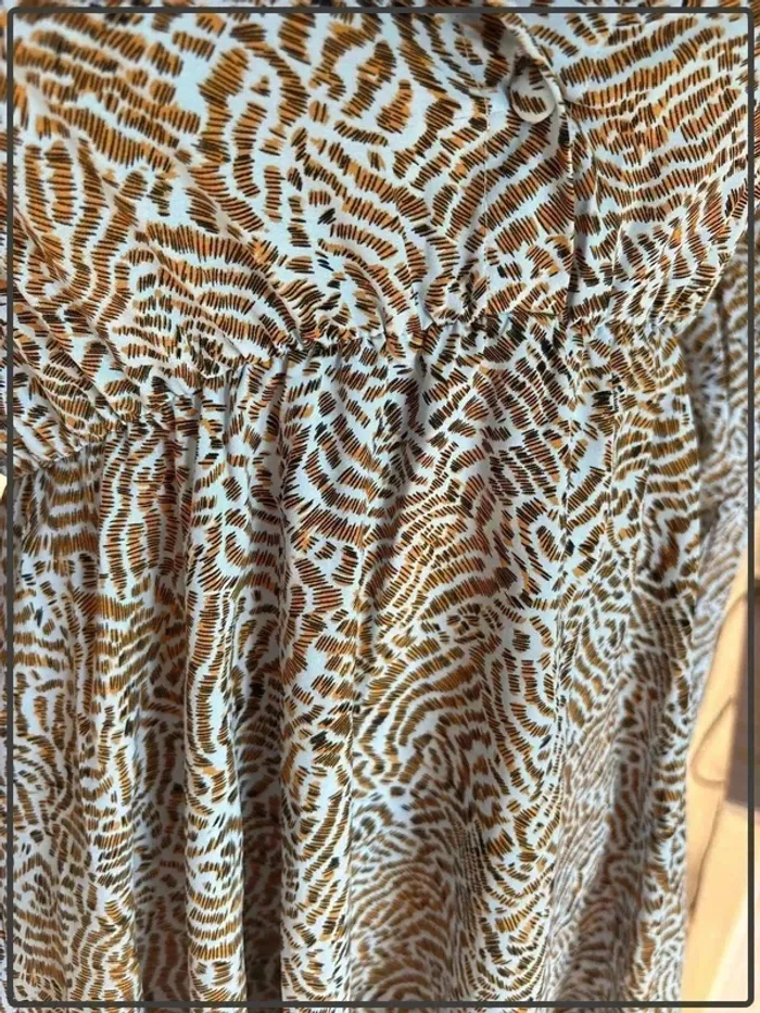 Jolie robe avec col taille 36/38 marque Lille rose * - photo numéro 3