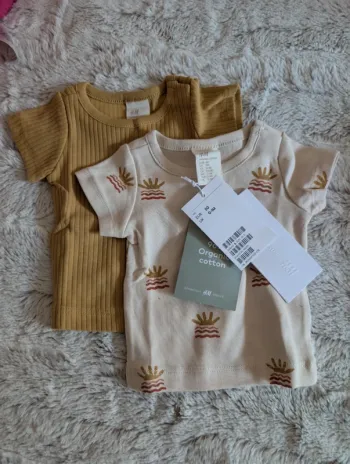 Lot de 2 t-shirts neuf. H& M taille 50