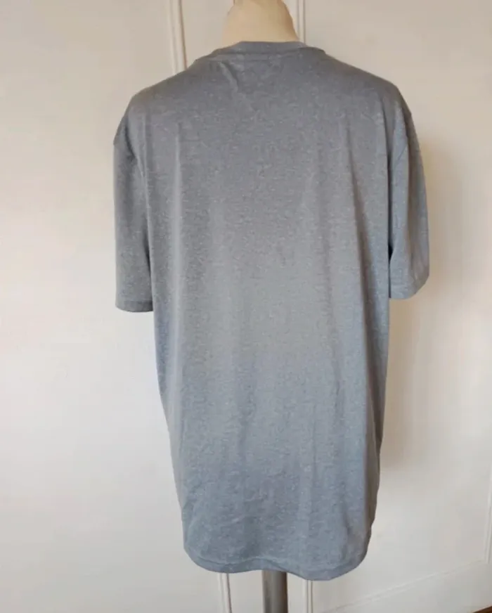 💎tee shirt de basketball 🏀 état neuf homme tarmak Decathlon gris noir sport - photo numéro 2
