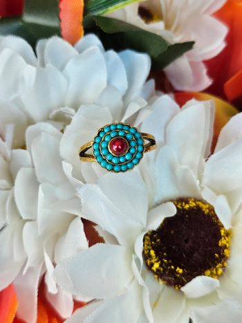 Bague avec ses perles