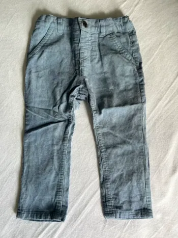 Pantalon velours bleu ciel 18 M