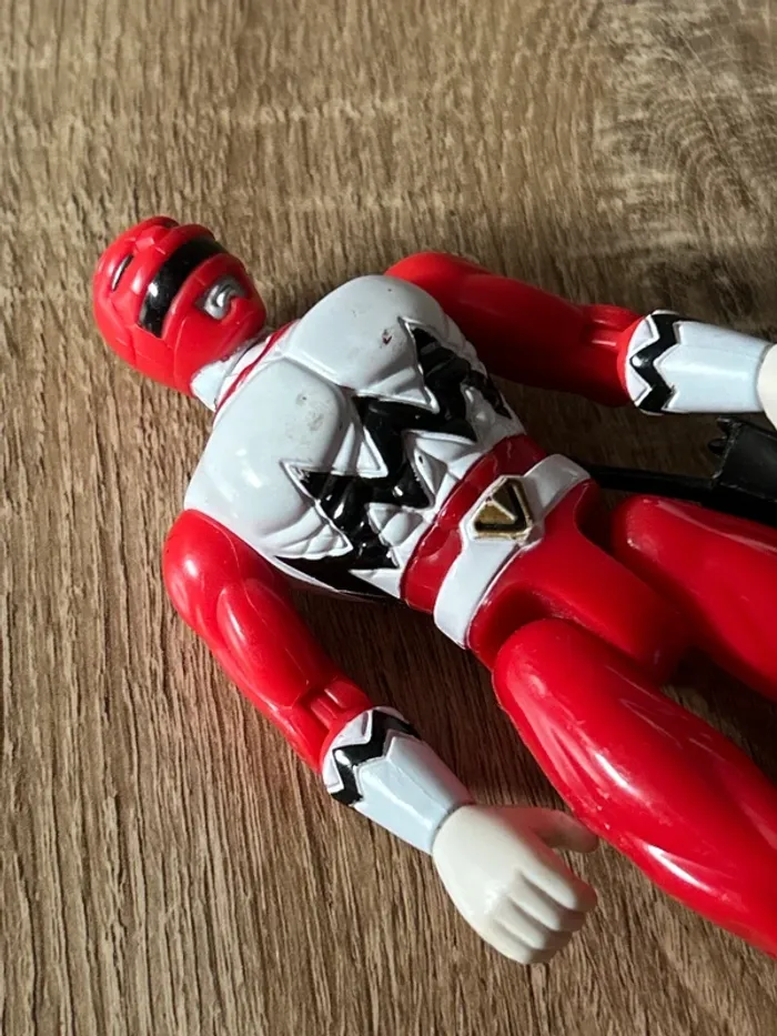 Figurine Power Ranger rouge / Bandai 1998 / Bon état ( traces d’usure visible voir photos ) - photo numéro 5