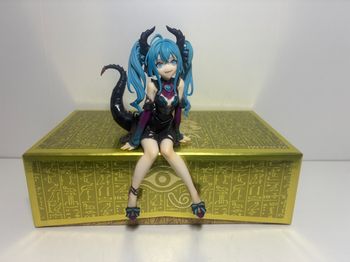 Hatsune Miku Noodle Stopper Figurine