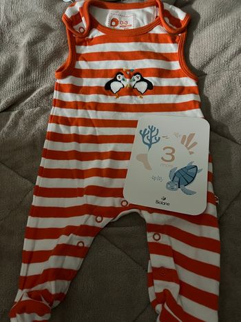 Pyjama bébé 0-3 mois.