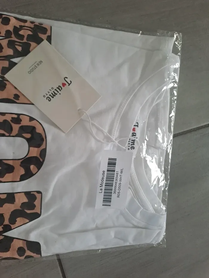 Tee-shirt neuf " Mom Life " La Modeuse Taille M/L - photo numéro 3
