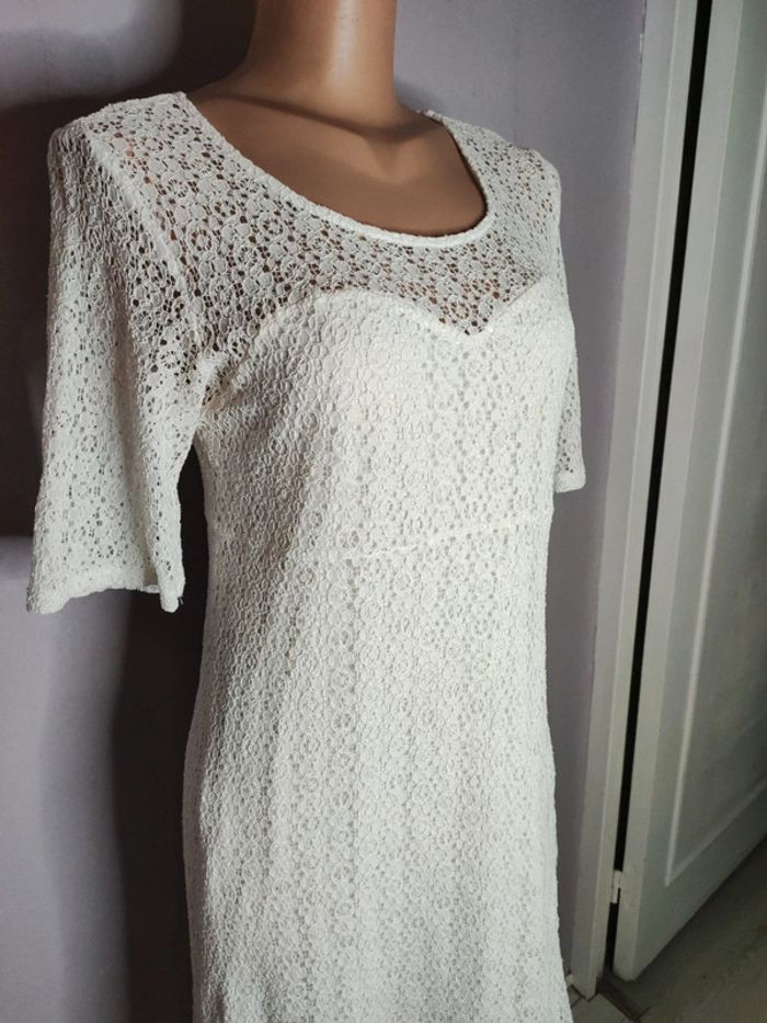 Robe dentelle blanche - photo numéro 2