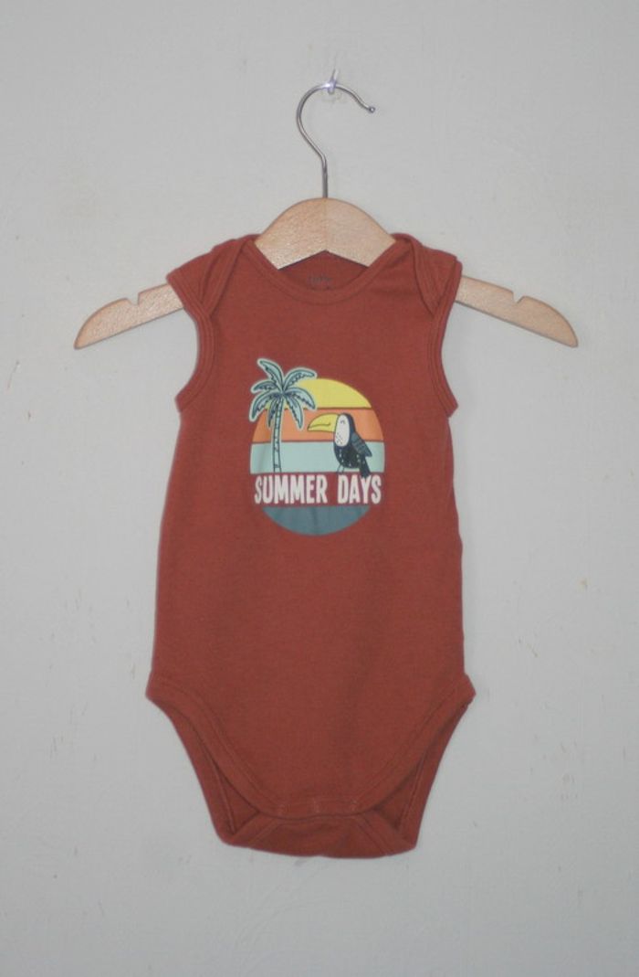 Body sans manche C&A taille 74 (6 à 9 mois)