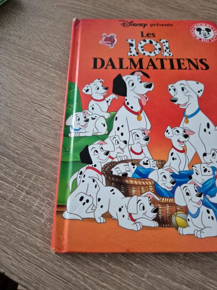 Livre Disney club dalmatiens - photo numéro 2