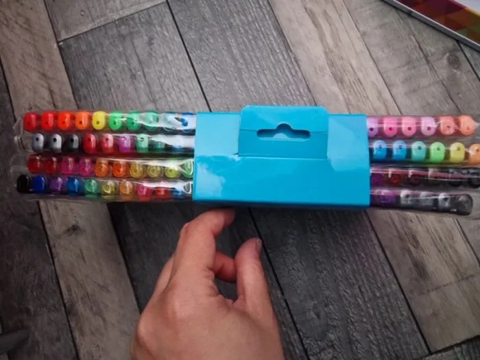 Lot 100 stylos fantaisie - photo numéro 2