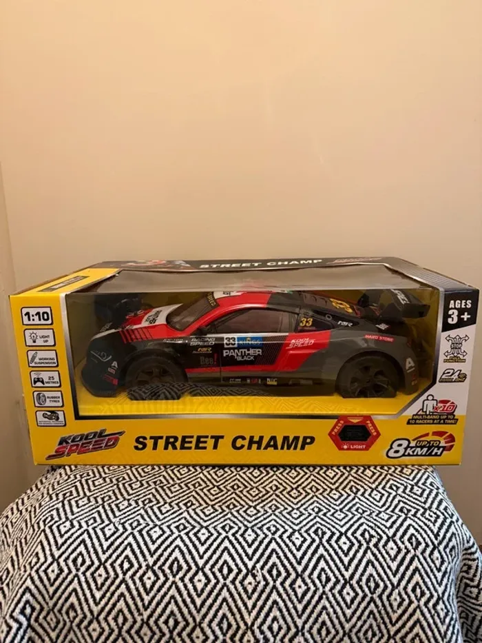 WDK-Voiture Radio commandée Collection Street Champ 1/10ème - 3 ans et +