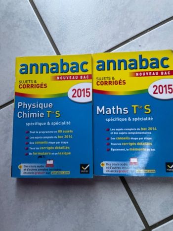 Livres de sujets de corrigés (T. S:Maths/Physique Chimie)