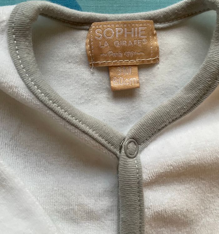 Pyjama mixte velours bébé Sophie la Girafe blanc et gris chic - 3 mois - photo numéro 2