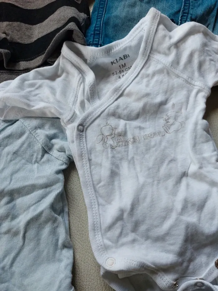 Lot de 6 articles vêtements bébé 1 mois - photo numéro 4