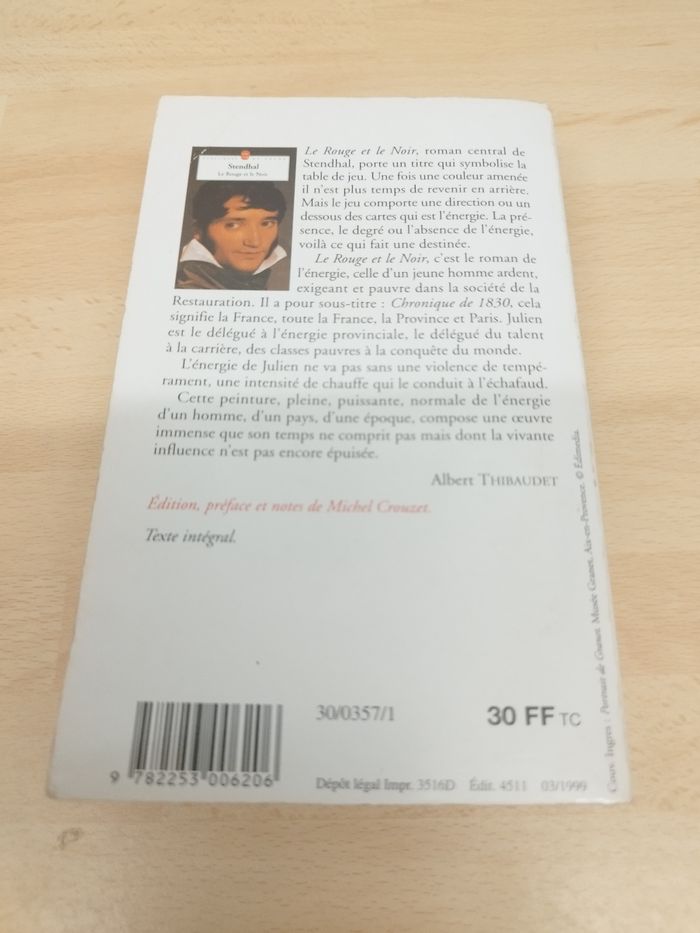 Le rouge et le noir
de Stendhal - photo numéro 2