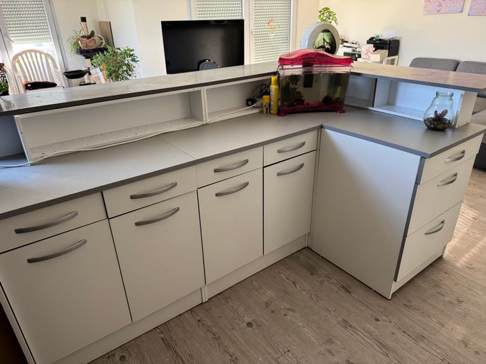 Meubles de cuisine avec bar - URGENT