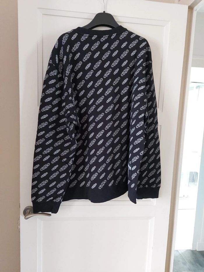 Pull noir - photo numéro 3