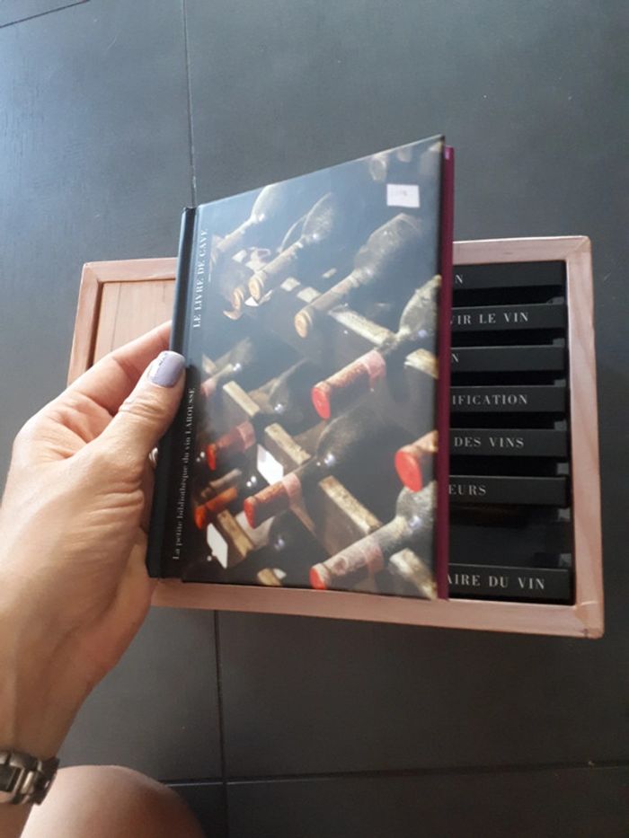 La petite bibliothèque du vin Larousse état neuf - photo numéro 14