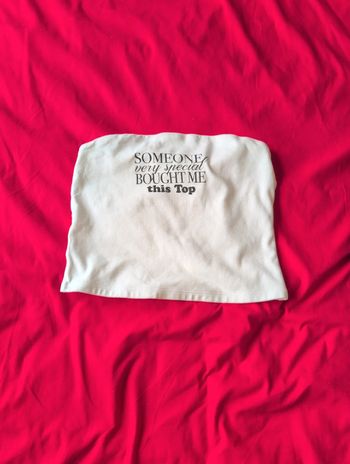 Top court sans bretelles