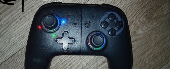 Manette de jeu Oniverse ONIPAD BLACK STAR, en parfaite état et très peu utilisée🎮