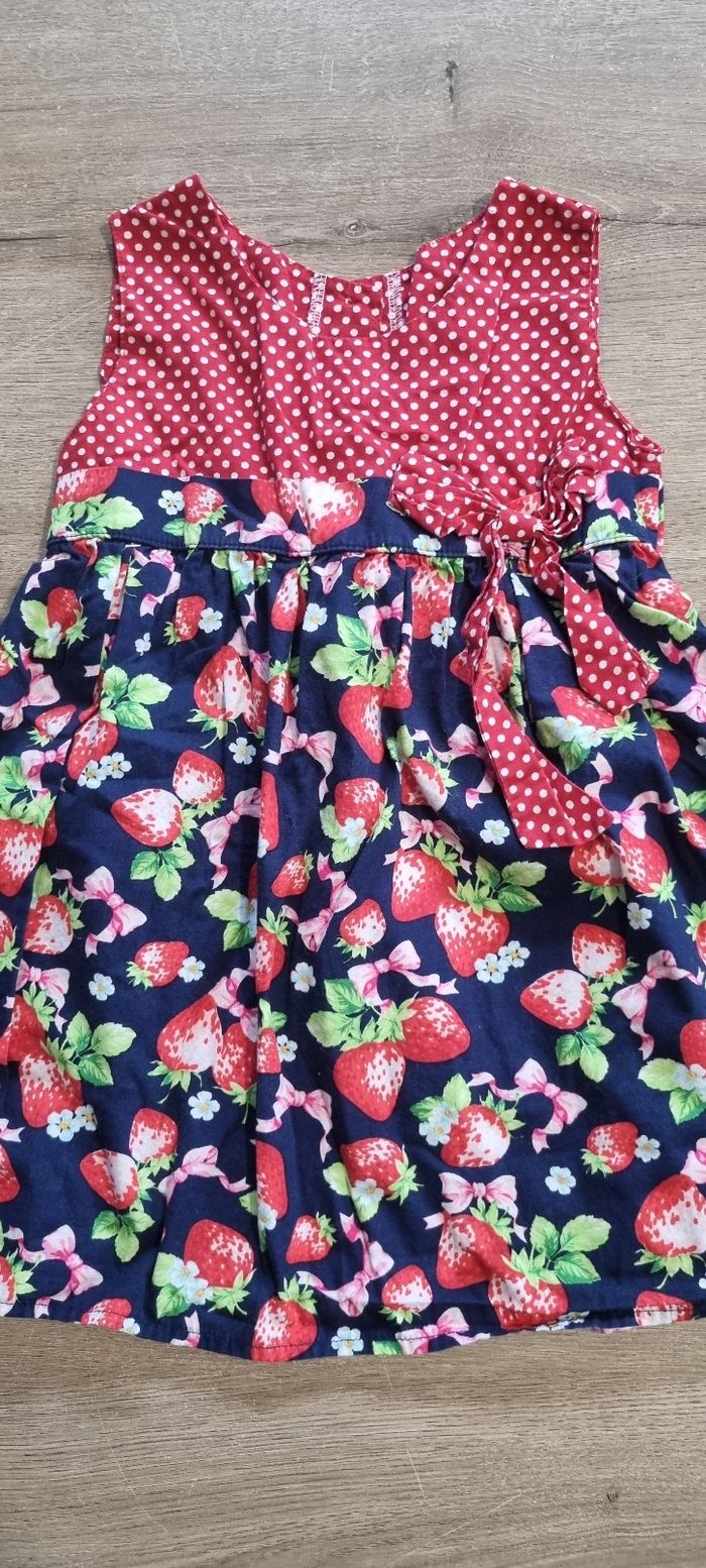 Robe 3-4 ans 🍓 - photo numéro 2