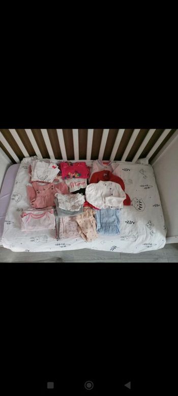 Lot de vêtements printemps été fille en taille 12 mois