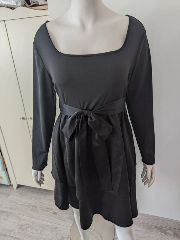 Belle robe noire taille 46 manches longues satiné - photo numéro 6