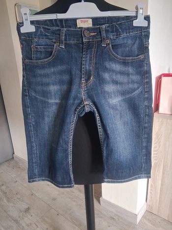 Bermuda Levis