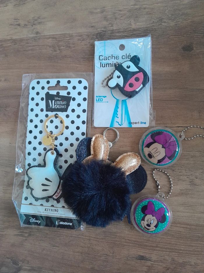Lot porte clés Disney - photo numéro 2
