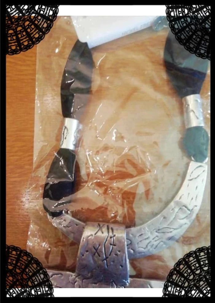 Collier  couleur argent baroque - photo numéro 7