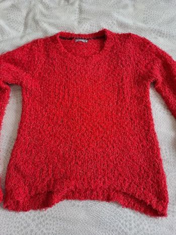 Pull rouge et doré taille M