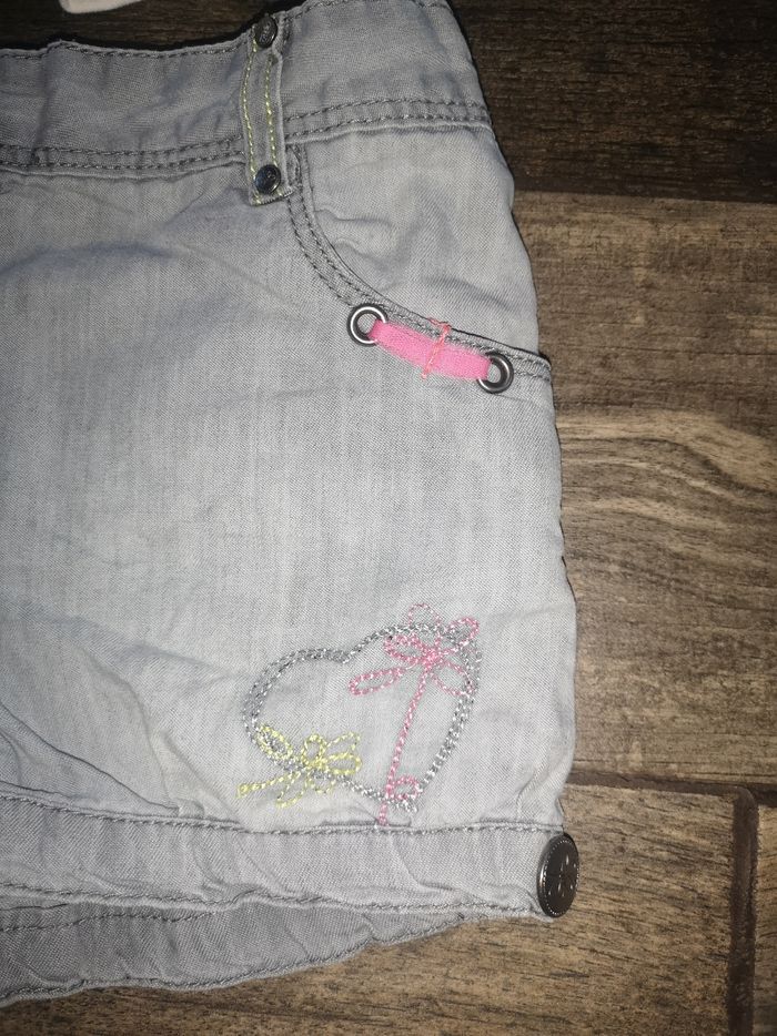 2 shorts 6 ans - photo numéro 3