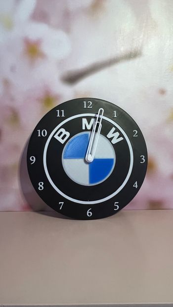 Horloge bmw avec mécanisme