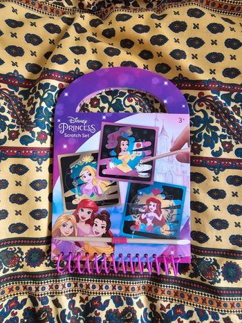Cahier de cartes à gratter princesses disney